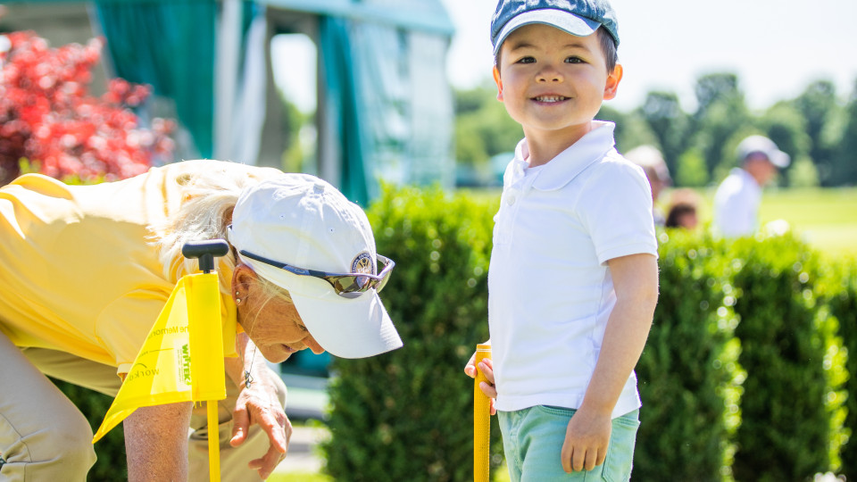 Play Yellow Putting Challenge