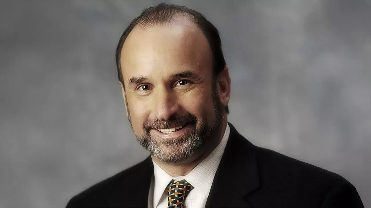 Photo of Larry Dorman